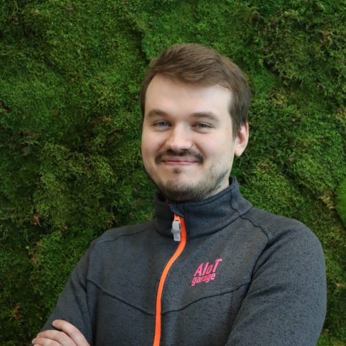 Kuvassa on Patrik Asikainen